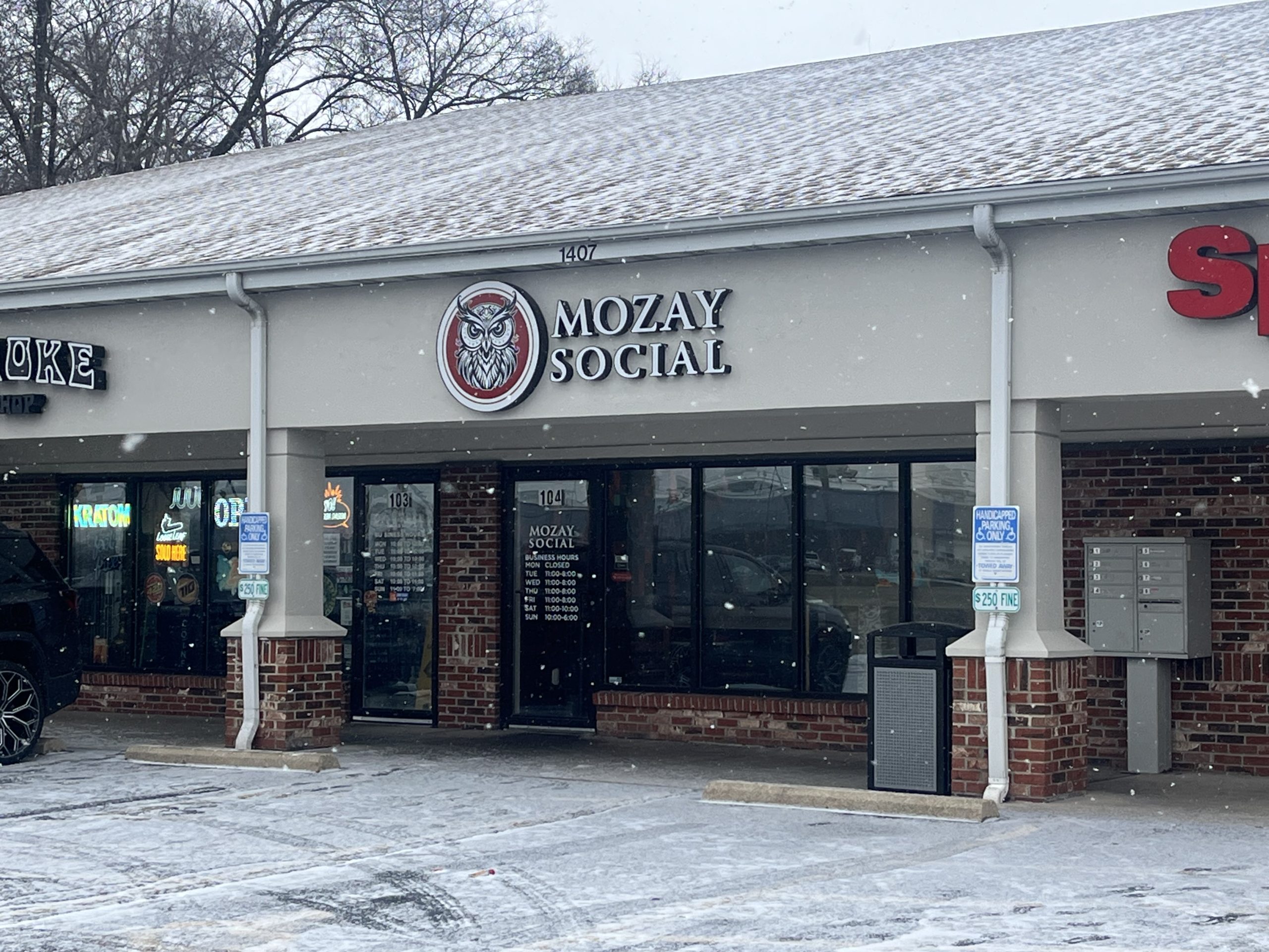 Mozay Social - O'Fallon, IL
