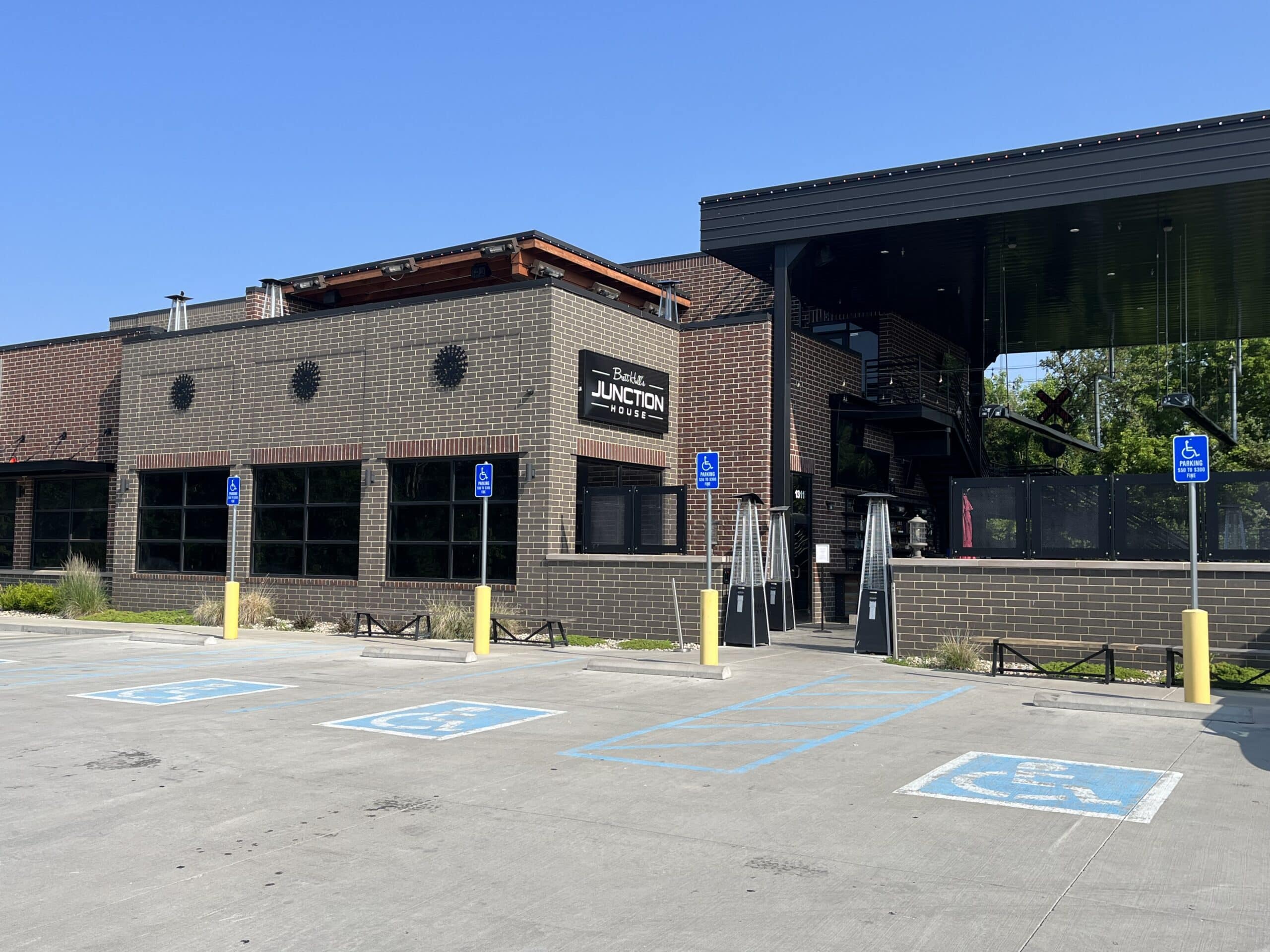 Brett Hull's Junction House