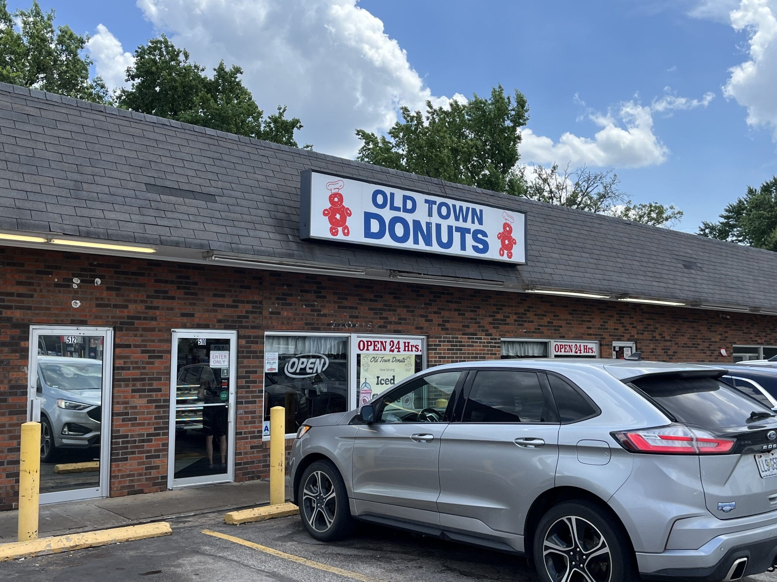 Old Town Donuts - Florissant, MO